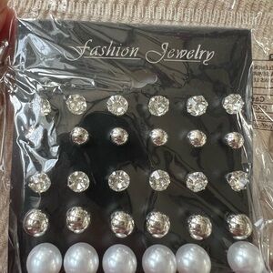 Farah Jewelry Silver and White Crystal Stud Earrings